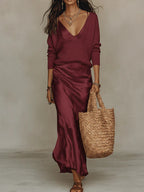 Elena – Ensemble 2-en-1 : Robe Midi Satinée & Pull Luxueux