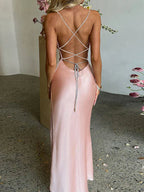 Isabella – Robe Maxi Élégante en Satin avec Dos Nu