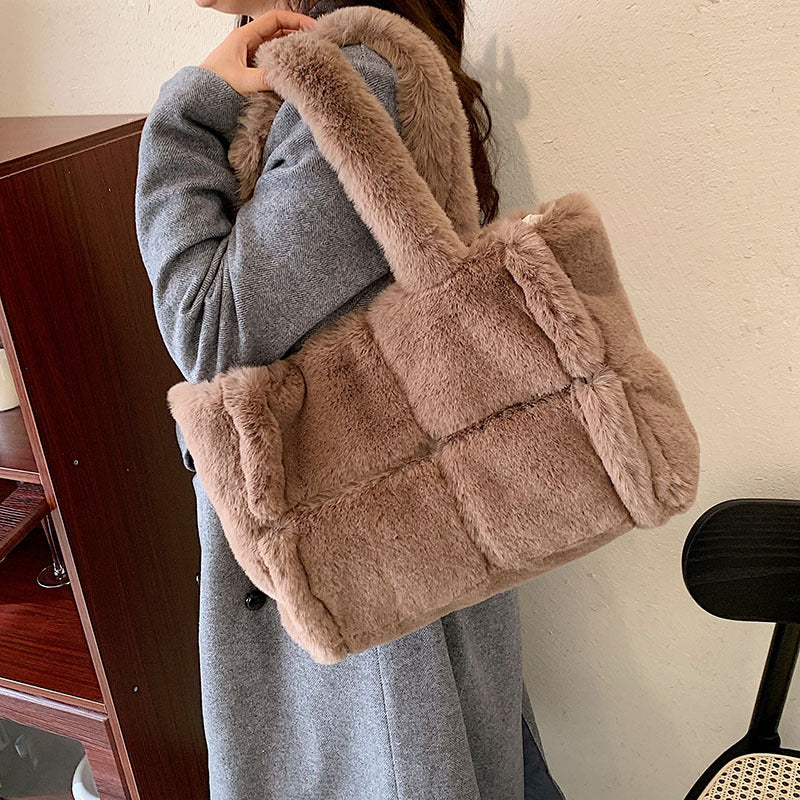 Dante – Sac à Main Peluche Luxueux | Incontournable de l'Hiver