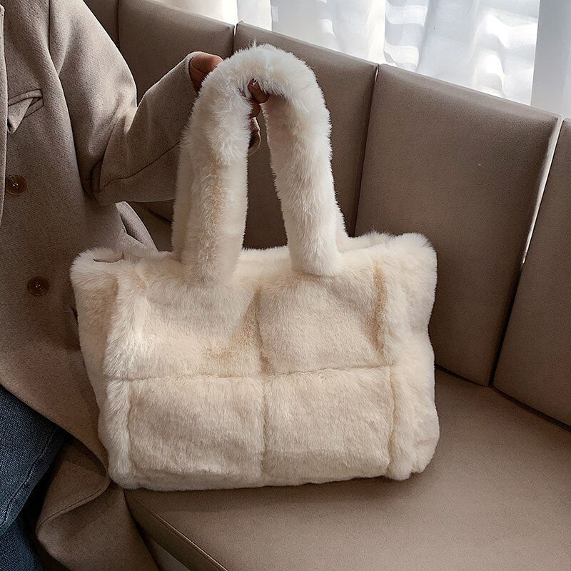 Dante – Sac à Main Peluche Luxueux | Incontournable de l'Hiver